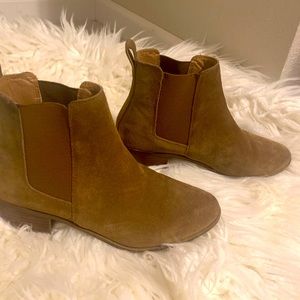 Steve Madden ankle brown boots. Size 7.5